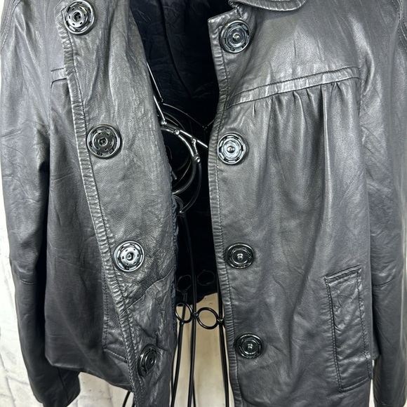 Liz Claiborne Black Lamb Leather Jacket Cropped Snap Front Peter Pan Collar - Picture 8 of 12